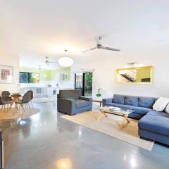 Casuarina Cove - Foreshore Tropical Escape near CBD