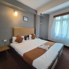 Hotel Sakura Mountain view Near Darjeeling Toy Train Station