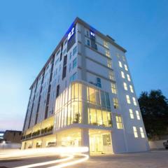 B2 Nakhonsawan Premier Hotel