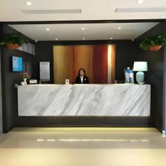Jinjiang Inn Select Qingdao West Coast Coach Exhibition Center High-Speed Railway Station