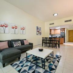 Spacious 1Bed Apt Building 189 Discovery Gardens