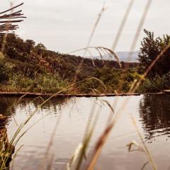 Sima Kade Bush Retreat