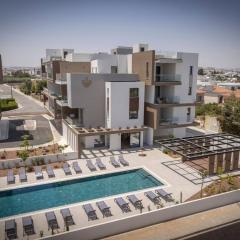 Kalamon Luxury Suite 105 with Pool and Gym