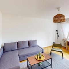 Simple 1 Bed Apartment with Balcony