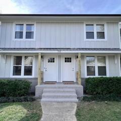Private, Updated Townhouse in DT Apex