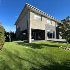 Exclusive Perfectly Big House by My Lodgingfy International