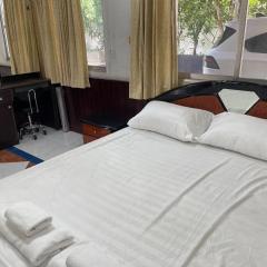 Home Rama 4 near BTS Thong Lor