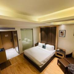 Hotel The Hussainganj