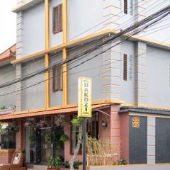 Hotel Dakozi Living