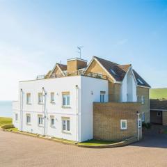 1 Bed in Freshwater IC136