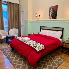 Cozy 2BR Apt in Downtown - Mint 21