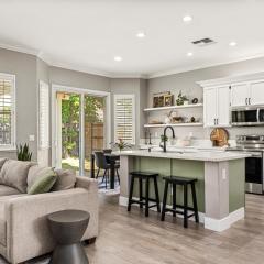 Modern & Comfortable with Luxury Master Suite