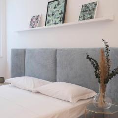 ComeCasa 10 Min Walk to Duomo 2BR Family Flat