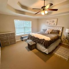 The Plush Retreat Marietta With Soaker Tub Walk In Closet