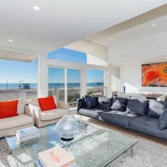 Expansive Beach Views 3-Bedroom Ocean Front Unit
