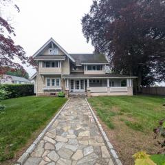 Beechmont-Charming Colonial for Events and Getaways!