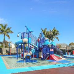 Oaks Family Getaway - Resort, Beach