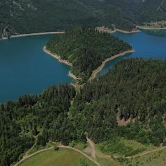 Oaza mira Zlatarsko jezero