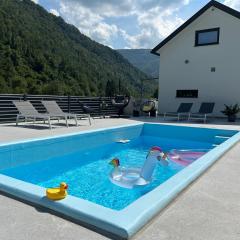 HOLIDAY HOUSE - River Bača