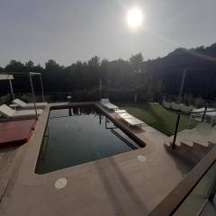 Villa con piscina privada, 2 jacuzzis y barbacoa
