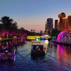 Chinese Culture Boutique Hotel TangFu, Liangma Riverside, Near Sanlitun & Embassy Area, Metro Access, 20min to Wangfujing, Forbidden City & Tian'anmen Square, Airport & the Great Wall Travel Assistance