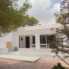 Casa immersa nel verde a pochi passi dalla playa