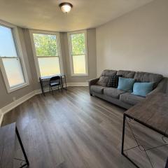 Beautiful Home Near Downtwon - Free Parking!