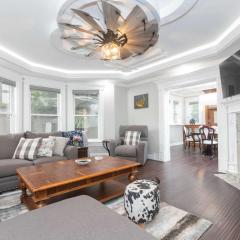 4 BDR Lake Geneva Estate Across from Beach