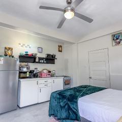 Aquoia Luxe Suite - 12min from UVF Airport
