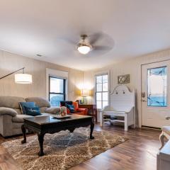 Pet-Friendly 2BR Ranch Wifi Parking Near RTP