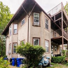 Brookline 3BR Wi-Fi Grill Parking Near T
