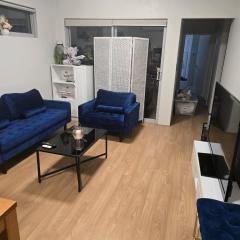 Stylish 2-Bedroom Apartment in Maddington, 15 Minutes from Perth Airport