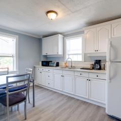 6 Mi to Historic Leesburg Apt with On-Site Dining