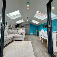 Lighthouse View 9, Golden Bay, Coastal Retreat with Balcony & Sea Views