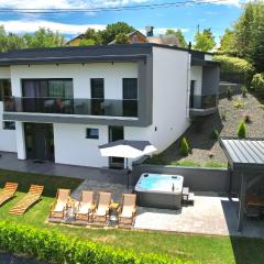 Cloud9 Holiday house