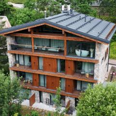 Avenue Chalet