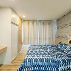 Place to stay near airport rail link