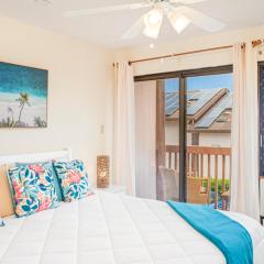 Central and Bright 2 BR, 2 BA, Pool and Oceanview