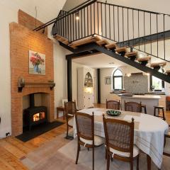 The Old School Romantic Stay for 2 Adelaide Hills