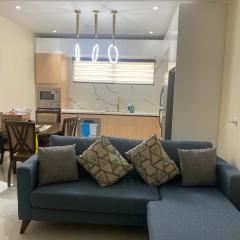 Allman luxurious one bedroom near beaches