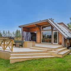 Embrace Nature by the River - Hot Tub and Scenic Views