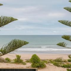 Seaside apartment ,Garden Level with Stunning Ocean View