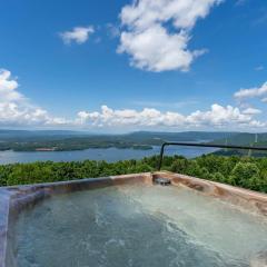 Fish Tales Cabin with a private hot tub