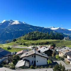 Neu-renovierte - Nov 24 - 2,5 Zi Wohnung mit Traum-Aussicht