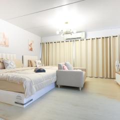 Cozy 2BR Near Impact Arena, LTAT- WiFi Washer near DMK at C2
