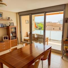 Modern 2 bed with large terrace