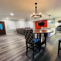 Spacious 4BR by Airport & Shops!