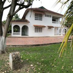Casa campestre con piscina, jacuzzi y bbq