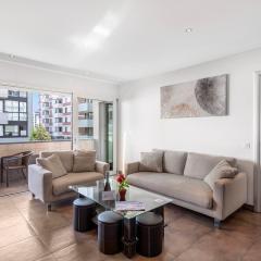 Art Apartment - Happy Rentals