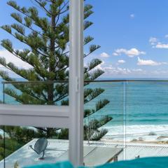 Magnificent Malua Views, Stroll to the beach